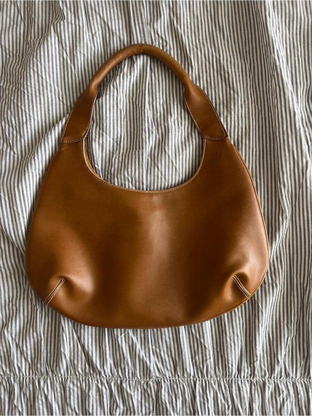 Women’s Saddle Hobo Bag in Warm Tan